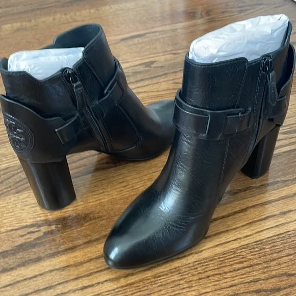 Tory Burch Colton 85MM Galleon Leather Bootie in Perfect Black